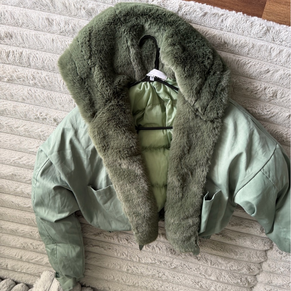 Small/Medium Fashion Nova Olive Green Fur-Lined Puffer Jacket